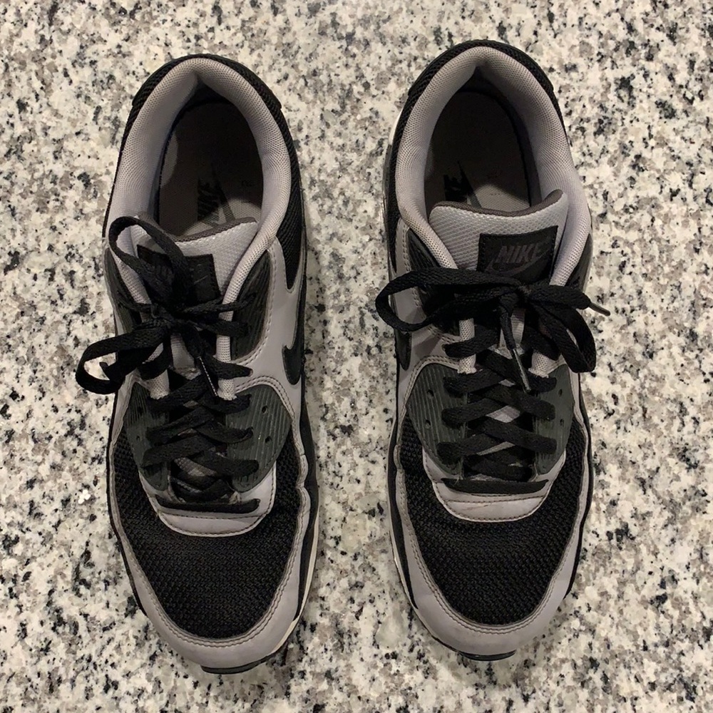 Men’s Nike Air Max 90